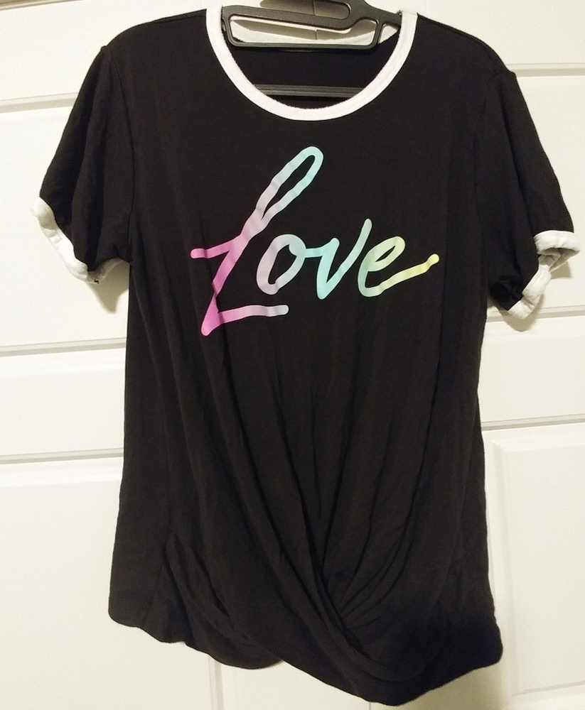 Scoop neck soft t-shirt